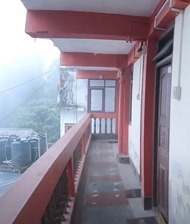 YHAI Darjeeling Balcony